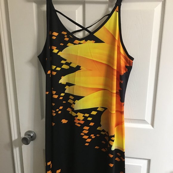 Sexy Sunflower Dress, Black & Yellow Size 2X Price is FIRM Sun1 - Picture 6 of 7